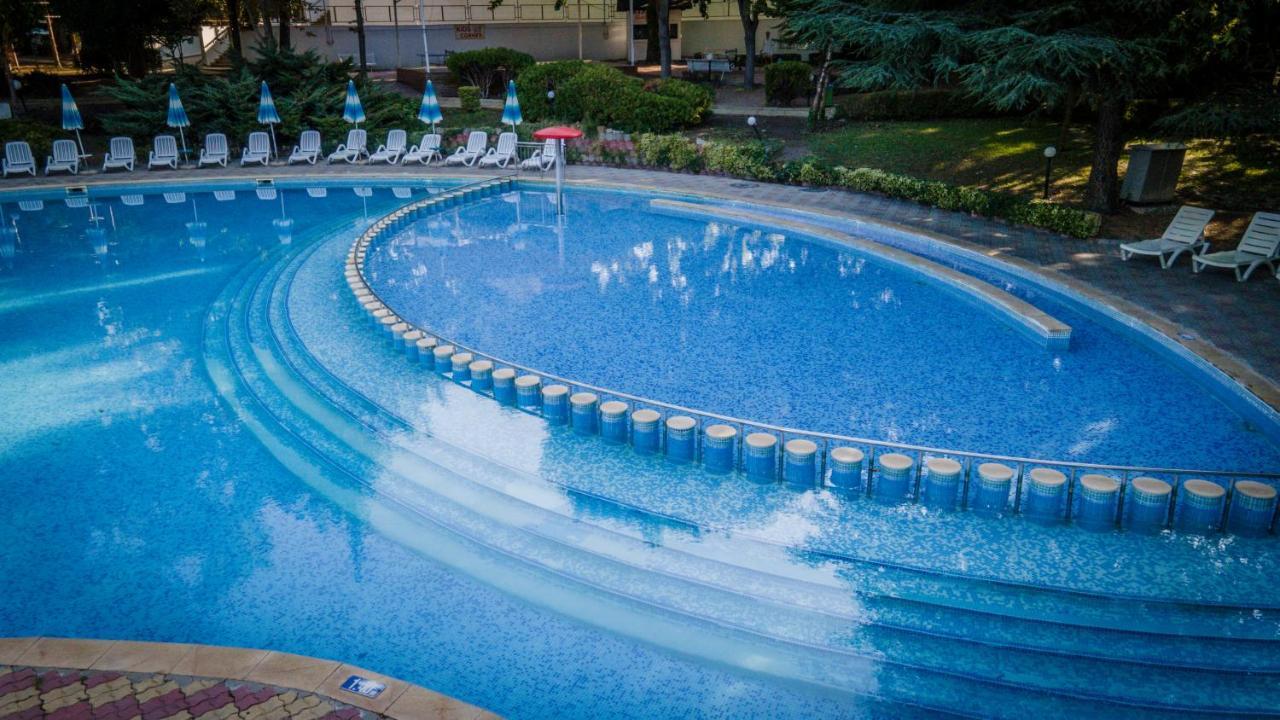 Hotel Ralitsa Aquaclub Albena Kültér fotó