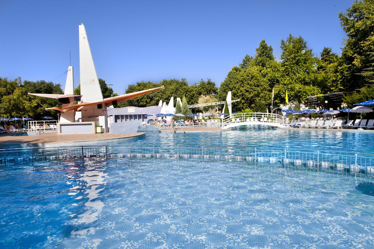 Hotel Ralitsa Aquaclub Albena Kültér fotó